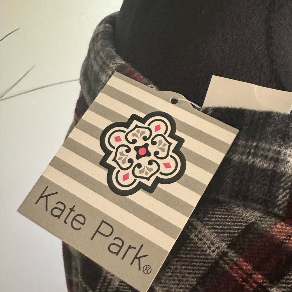 Katie Park comfy chic Loggin look flannel shirt for women in size small - Picture 8 of 11
